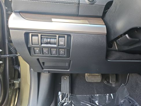 Used 2019 Subaru Outback 3.6R Touring AWD/4WD image 23