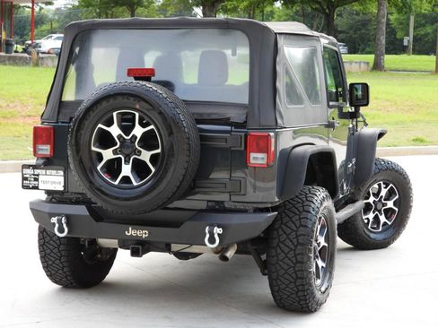 Used 2017 Jeep Wrangler Sport S AWD/4WD image 14