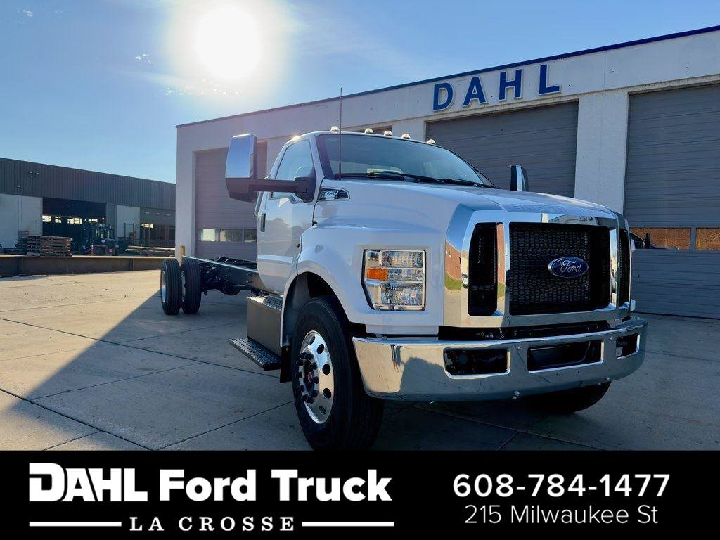 New 2026 Ford F650 2WD Regular Cab Super Duty image 1