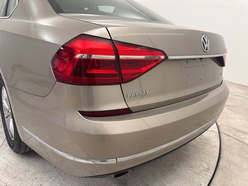 Used 2016 Volkswagen Passat 1.8T S image 20