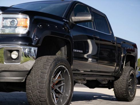 Used 2014 GMC Sierra 1500 SLE w/ SLE Value Package AWD/4WD image 7