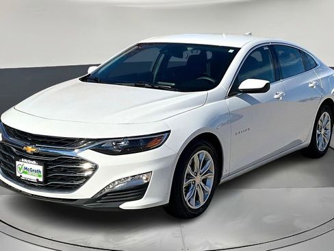 Used 2024 Chevrolet Malibu LT image 3