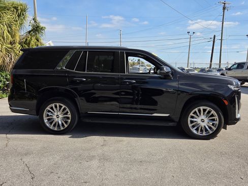Used 2021 Cadillac Escalade Premium Luxury RWD image 6