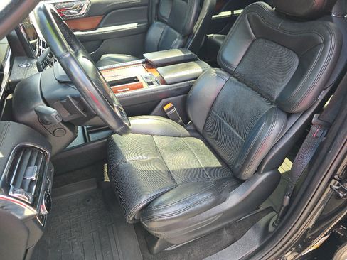 Used 2021 Lincoln Navigator Reserve w/ Luxury Package AWD/4WD image 21