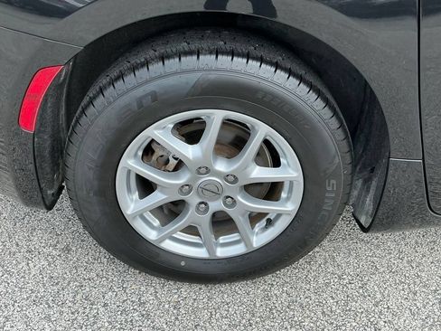 Used 2023 Chrysler Pacifica Touring-L FWD image 20