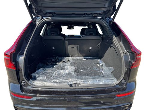 New 2026 Volvo XC60 T8 Ultra w/ Climate Package AWD/4WD image 6