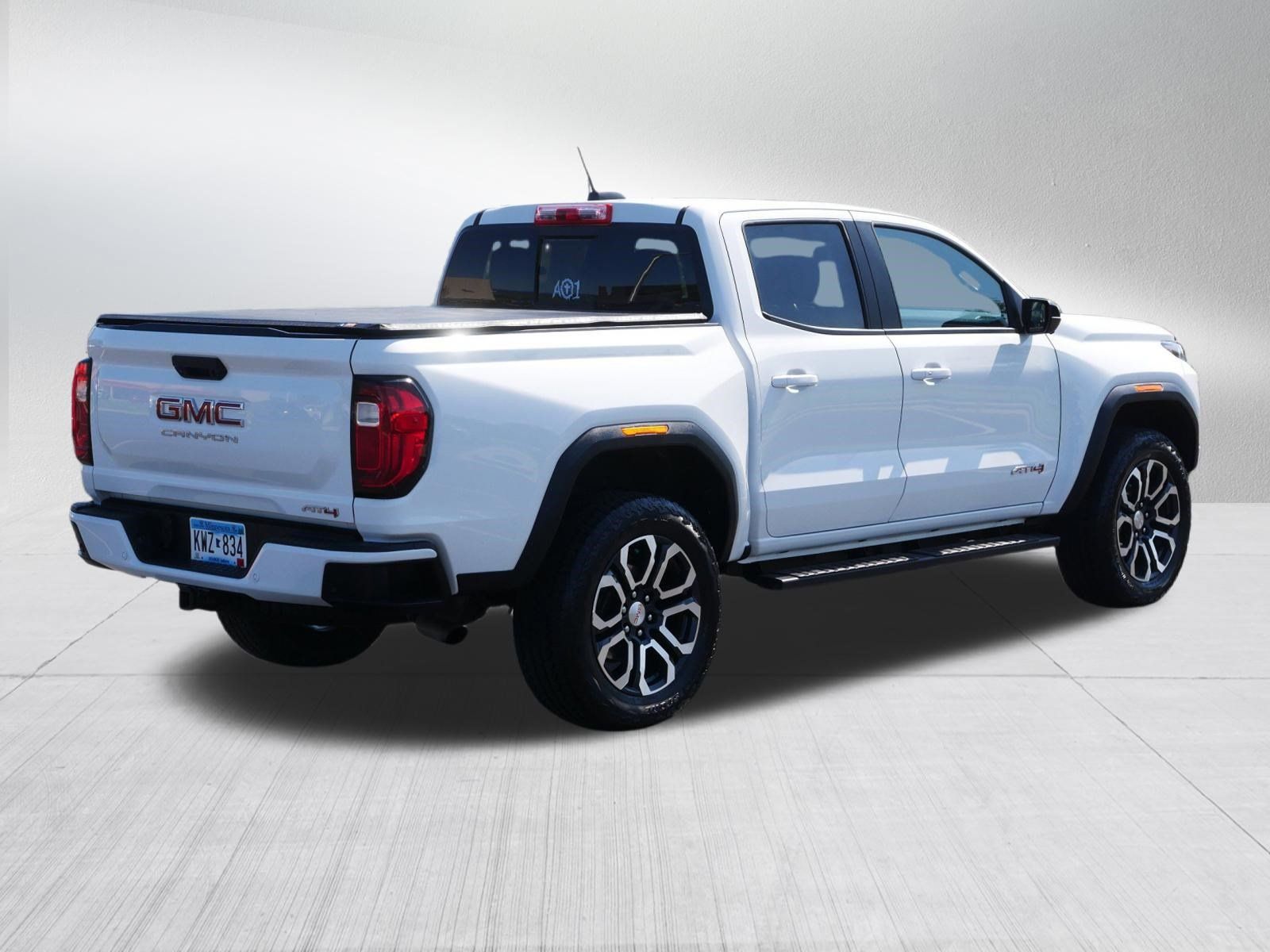 Used 2023 GMC Canyon AT4 w/ Technology Package AWD/4WD image 7