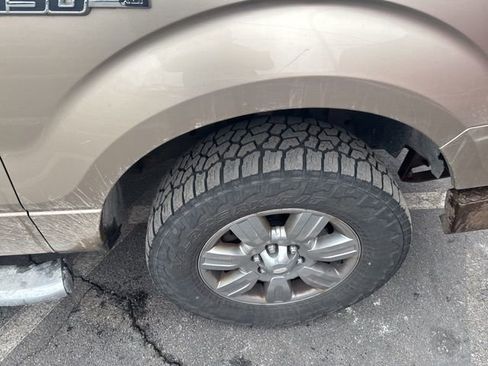 Used 2011 Ford F150 XLT w/ XLT Chrome Pkg image 13