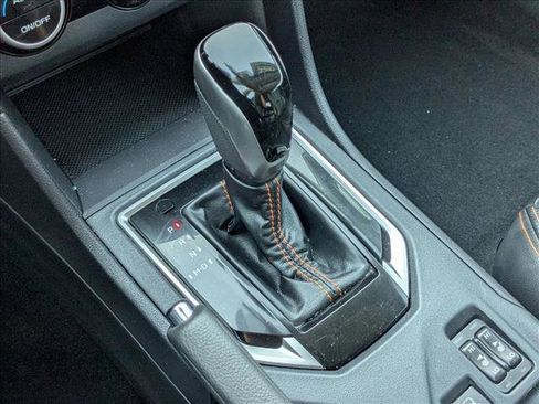 Used 2018 Subaru Crosstrek 2.0i Limited image 12