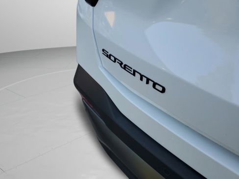 Certified 2025 Kia Sorento SX AWD/4WD image 32
