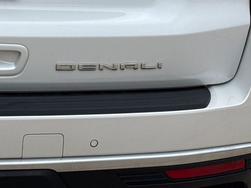 Used 2024 GMC Yukon Denali AWD/4WD image 10