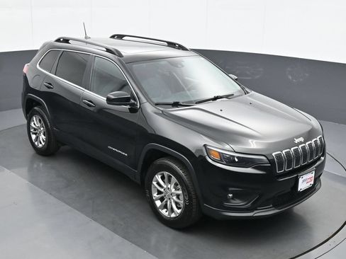 Used 2022 Jeep Cherokee Latitude Lux w/ Sun & Sound Group AWD/4WD image 24