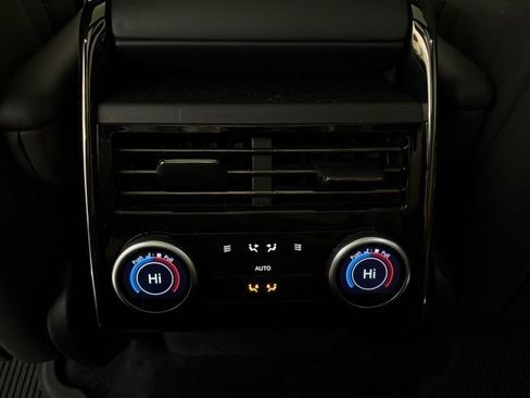 Used 2023 Land Rover Range Rover Sport SE Dynamic image 23