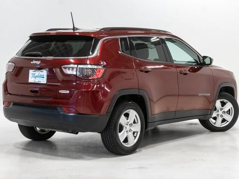 Used 2022 Jeep Compass Latitude FWD image 28