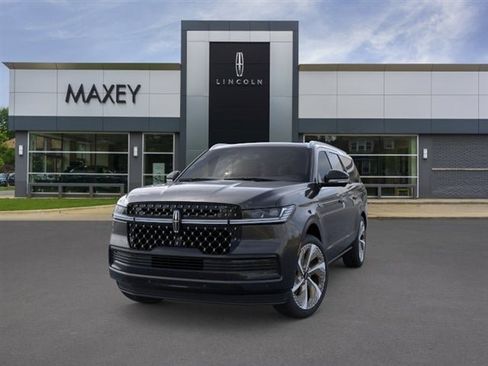 New 2026 Lincoln Navigator L Black Label AWD/4WD image 48