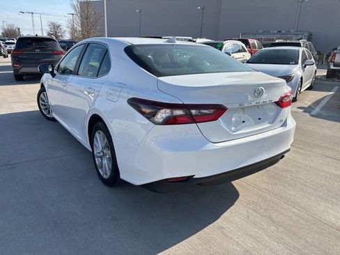 Used 2024 Toyota Camry LE image 4