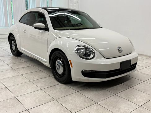 Used 2013 Volkswagen Beetle 2.5 FWD image 1
