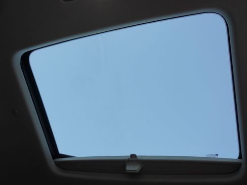 Used 2018 Buick Enclave Essence w/ Trailering Package image 17