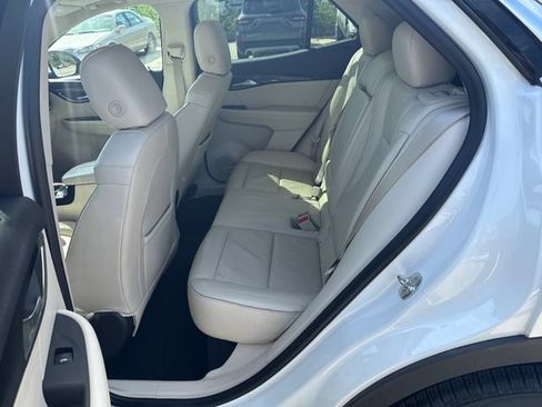 Used 2021 Buick Envision Essence w/ Technology Package I AWD/4WD image 10