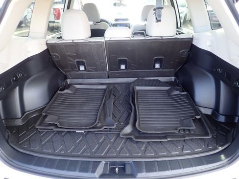 Used 2023 Subaru Forester image 8