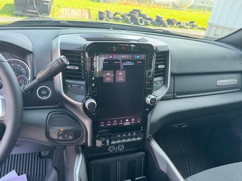 New 2026 RAM 3500 Big Horn AWD/4WD image 15