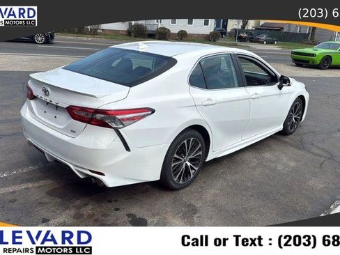 Used 2019 Toyota Camry SE image 7