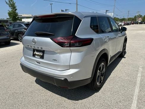 Used 2025 Nissan Rogue SV AWD/4WD image 7