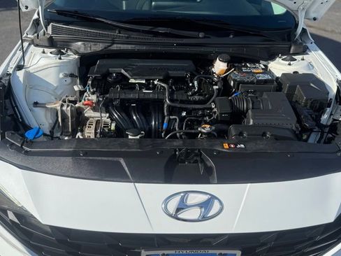Used 2021 Hyundai Elantra SEL FWD image 10