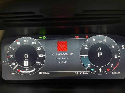 Certified 2025 Land Rover Discovery Sport S AWD/4WD image 24