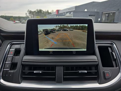 Used 2023 Chevrolet Suburban Premier image 28