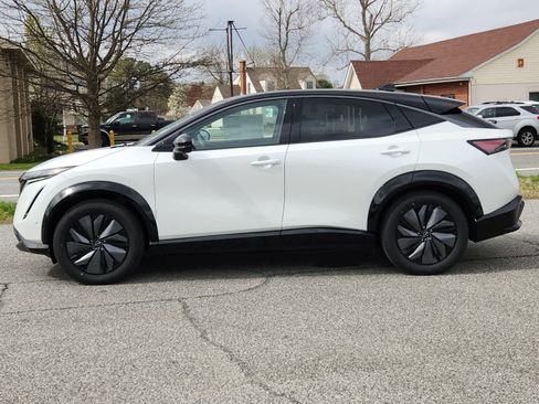 New 2025 Nissan Ariya Platinum image 5