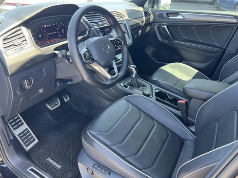 Certified 2024 Volkswagen Tiguan SEL R-Line AWD/4WD image 5