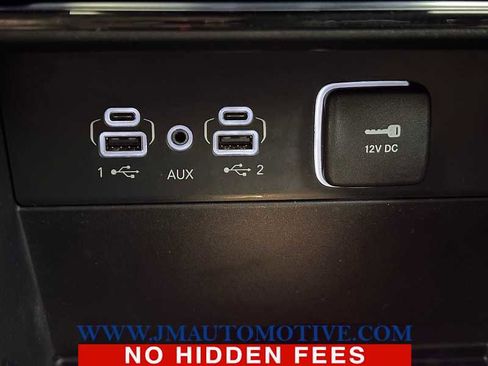 Used 2023 Jeep Grand Cherokee L Limited w/ Black Appearance Package image 39