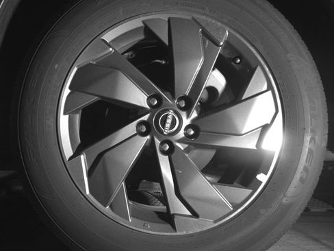 Used 2025 Nissan Rogue SV FWD image 13