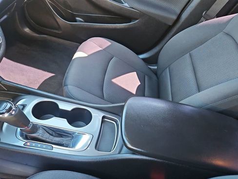 Used 2019 Chevrolet Malibu LS image 17