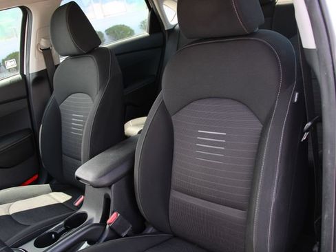 Used 2019 Kia Forte S w/ S Premium Package FWD image 5