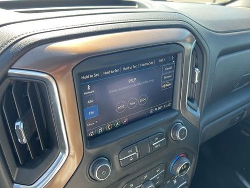 Used 2020 Chevrolet Silverado 3500 High Country image 11