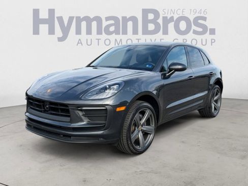 Used 2023 Porsche Macan w/ Premium Package Plus image 7