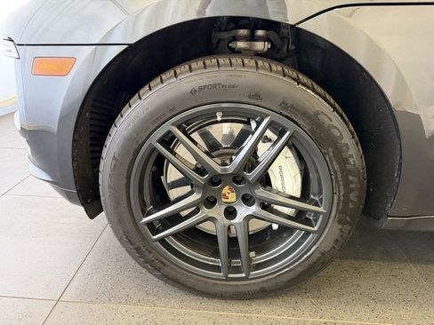 Certified 2021 Porsche Macan Turbo AWD/4WD image 10