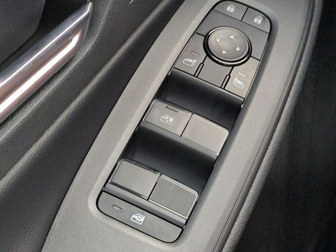 Certified 2026 Nissan Sentra SV w/ SV Convenience Package FWD image 23