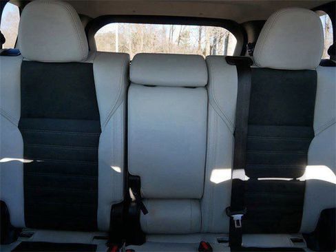 Used 2025 Mitsubishi Outlander SE image 14