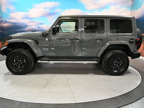 Used 2023 Jeep Wrangler Unlimited Sahara AWD/4WD image 4
