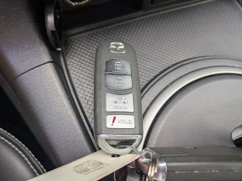 Used 2012 MAZDA MX-5 Miata Special Edition RWD image 27