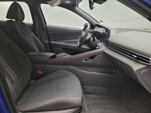 Used 2023 Hyundai Elantra SEL w/ Convenience Package FWD image 21
