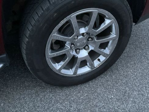 Used 2017 GMC Yukon Denali w/ Open Road Package image 10