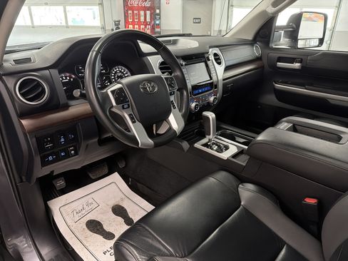 Used 2018 Toyota Tundra Limited w/ Limited Premium Package AWD/4WD image 22