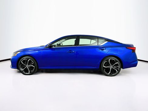 Used 2025 Nissan Altima 2.5 SR FWD image 4