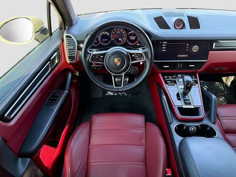Used 2023 Porsche Cayenne GTS image 17