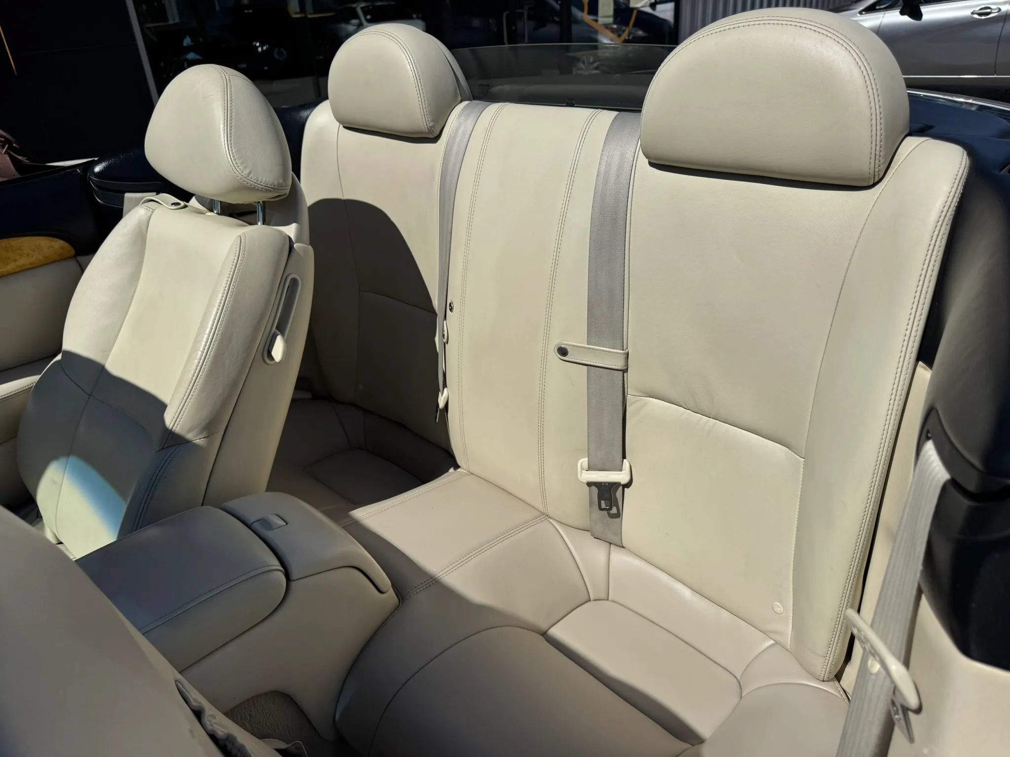 Used 2005 Lexus SC 430 Convertible RWD image 18