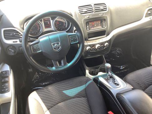 Used 2013 Dodge Journey SXT w/ Flexible Seating Group AWD/4WD image 9